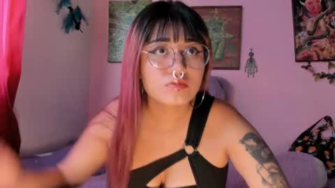 Snapshot of maddy_jhonsson chatting on July 10, 2026, 8:33 pm Maddy online show from July 10, 2026, 8:33 pm