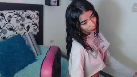 Maddy Parker  online show from January 14, 2025, 9:35 am