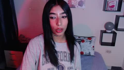 Maddy Parker  online show from February 5, 2025, 3:34 am