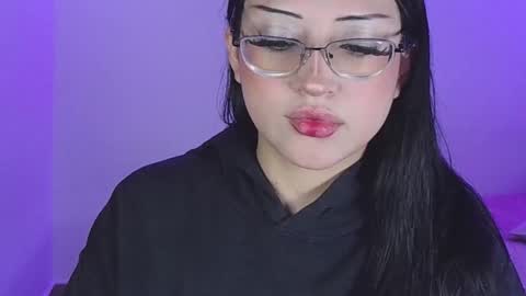   Please followme and rate me your thumbs up online show from December 5, 2025, 7:43 pm