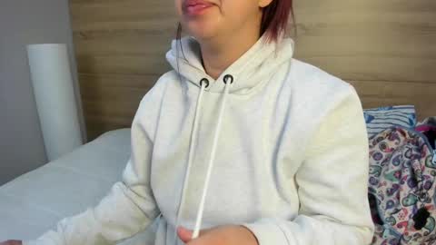 Madelaine  online show from March 21, 2026, 10:09 am