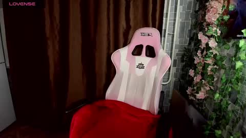 Snapshot of madelaines chatting on May 12, 2026, 4:37 pm madelaines online show from May 12, 2026, 4:37 pm
