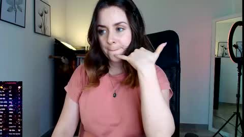 madelamee online show from March 19, 2026, 9:30 pm