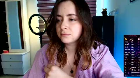 Snapshot of madelamee chatting on May 16, 2026, 5:23 pm madelamee online show from May 16, 2026, 5:23 pm