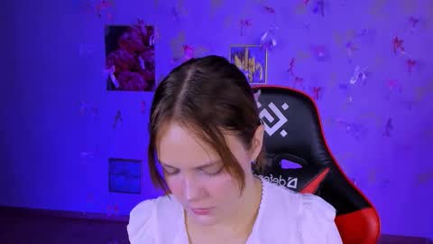 Madeline online show from November 18, 2025, 8:35 pm