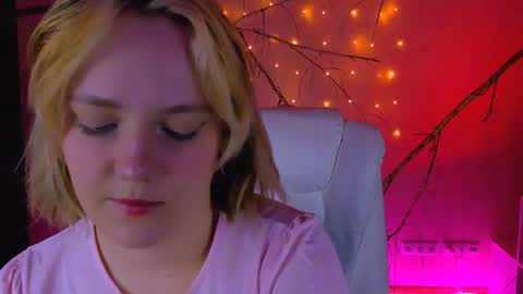 Madeline online show from February 22, 2026, 11:31 am