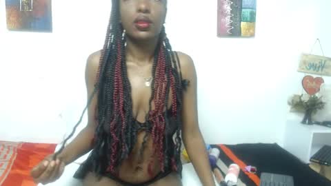 Madeline online show from November 24, 2025, 12:27 pm