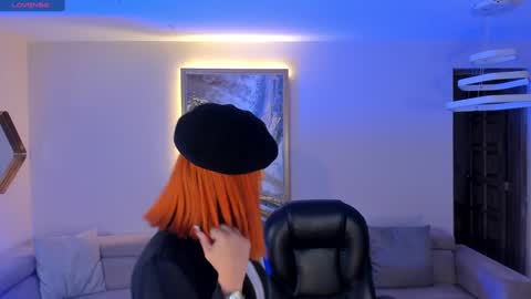 Snapshot of madelinefox_ chatting on February 6, 2025, 9:22 am Madeline online show from February 6, 2025, 9:22 am