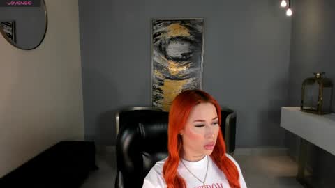 Snapshot of madelinefox_ chatting on April 4, 2026, 8:34 am Madeline online show from April 4, 2026, 8:34 am