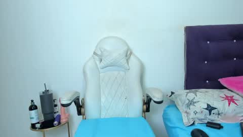 madelinesquit online show from July 9, 2026, 7:07 pm
