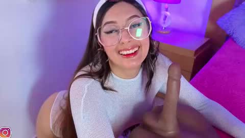    online show from November 4, 2025, 7:13 pm