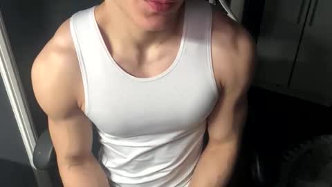 madisonboy2 online show from October 30, 2025, 12:12 am