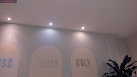 Maddi Collins online show from April 2, 2026, 7:55 pm