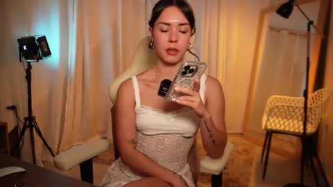 Snapshot of madisonlara chatting on February 13, 2026, 5:09 pm madisonlara online show from February 13, 2026, 5:09 pm