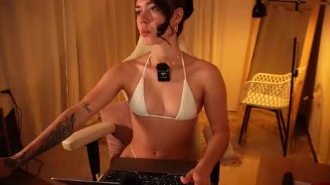 Snapshot of madisonlara chatting on February 18, 2026, 6:15 pm madisonlara online show from February 18, 2026, 6:15 pm