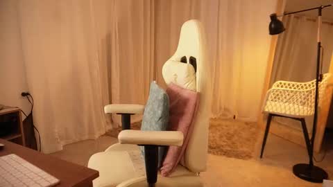 Snapshot of madisonlara chatting on March 1, 2026, 5:04 pm madisonlara online show from March 1, 2026, 5:04 pm