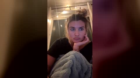madisonlubbe2 online show from May 7, 2026, 5:02 am