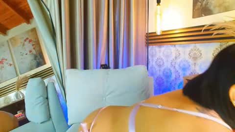 MADISSOONE  online show from January 6, 2026, 3:10 am