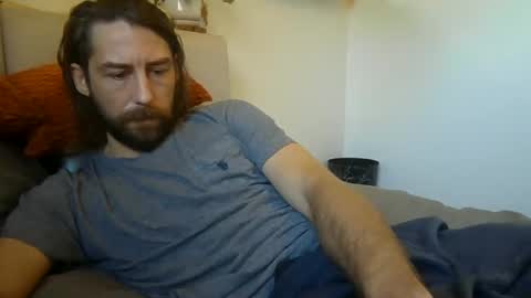 Mat online show from October 7, 2025, 3:42 pm