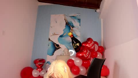 Madoka online show from February 15, 2025, 3:39 pm