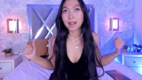 Snapshot of mady_roa chatting on June 5, 2026, 3:13 am Mady Roa online show from June 5, 2026, 3:13 am