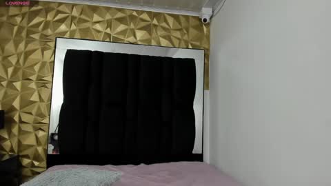 MAEE ANGELS online show from December 21, 2024, 1:47 am