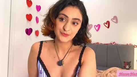 Snapshot of maevemads chatting on February 16, 2026, 3:35 am Meaves online show from February 16, 2026, 3:35 am