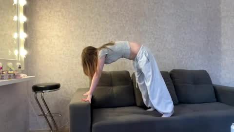 Marie online show from April 29, 2026, 7:01 am