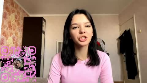 Emilia  online show from March 23, 2026, 11:47 am