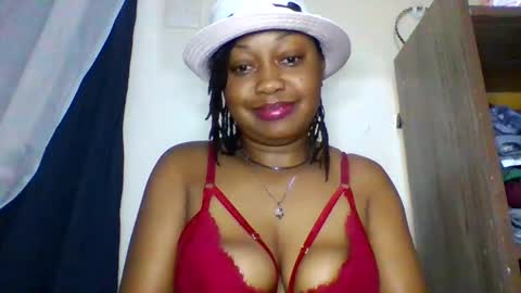 Snapshot of magdalinemus chatting on April 17, 2026, 9:45 am magdalinemus online show from April 17, 2026, 9:45 am