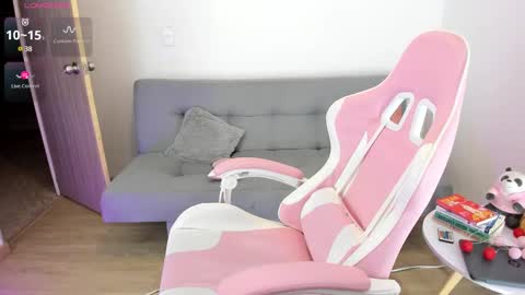 Eva online show from February 24, 2025, 3:42 pm