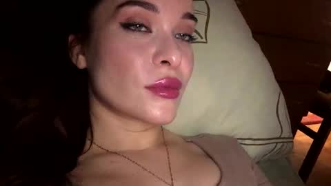 magggg658318 online show from October 30, 2025, 3:57 pm