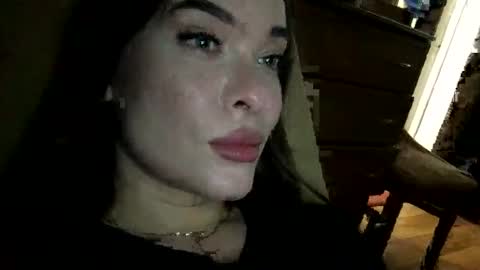 magggg658318 online show from May 17, 2026, 1:29 pm
