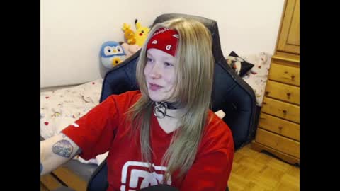 Magdalene Swaggy online show from January 11, 2025, 7:38 pm