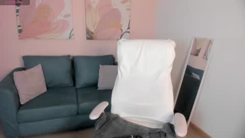   online show from June 13, 2026, 1:09 pm