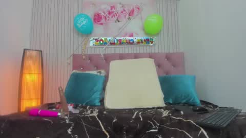 Snapshot of maggy_big_tits chatting on January 17, 2025, 9:17 am maggy_big_tits online show from January 17, 2025, 9:17 am