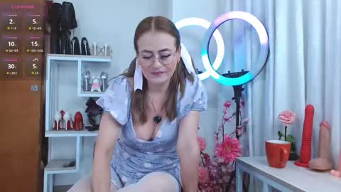 Maghenta-MS mature online show from September 16, 2025, 8:32 pm