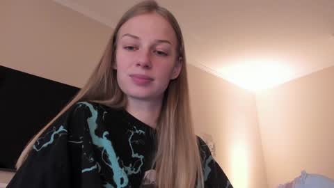 Alice  online show from December 5, 2024, 10:01 am