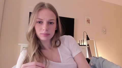 Alice  online show from March 6, 2025, 12:09 pm