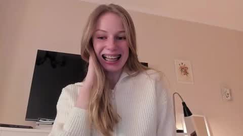 Alice  online show from March 8, 2025, 11:48 am