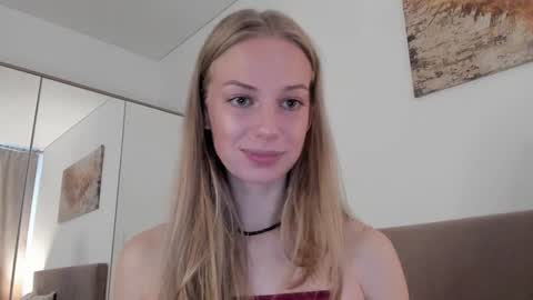 Alice  online show from September 18, 2025, 2:19 pm