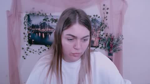magic_katarina_ online show from December 22, 2025, 8:22 am