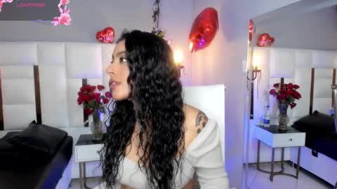 Snapshot of magic_marg chatting on February 20, 2025, 8:36 pm Marge online show from February 20, 2025, 8:36 pm