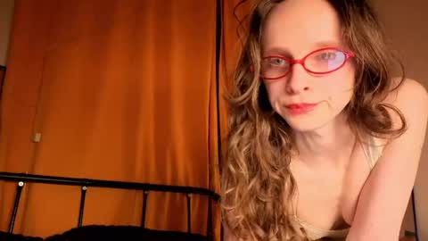 Mikky or Moon online show from April 19, 2026, 8:22 pm