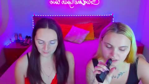 Snapshot of magiceyess chatting on December 12, 2024, 7:52 am Lili and Bella online show from December 12, 2024, 7:52 am