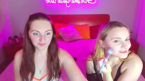 Snapshot of magiceyess chatting on February 18, 2025, 7:21 am Lili and Bella online show from February 18, 2025, 7:21 am