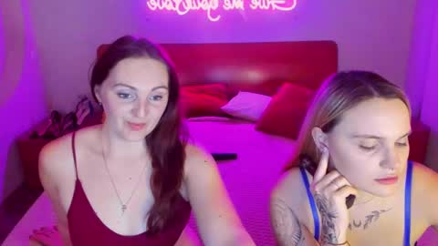 Snapshot of magiceyess chatting on March 9, 2025, 4:33 pm Lili and Bella online show from March 9, 2025, 4:33 pm