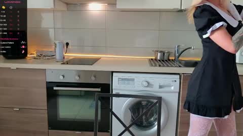 MagicLove online show from April 14, 2026, 10:32 am