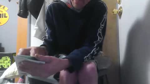 Snapshot of magicstick8049 chatting on April 7, 2026, 11:32 am magicstick8049 online show from April 7, 2026, 11:32 am