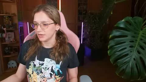 Nicole online show from March 3, 2026, 6:14 pm